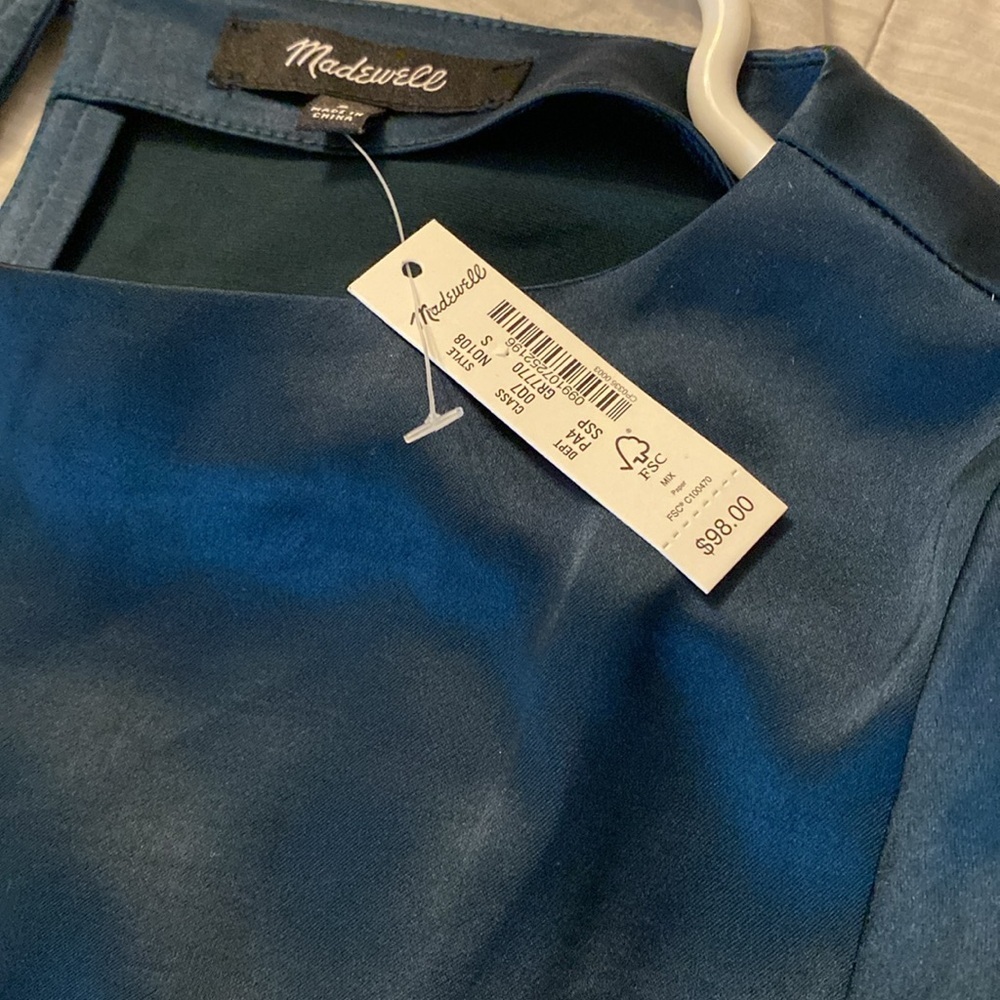 Madewell Shift Mini Dress
Color.Smoky Spruce - Picture 7 of 7